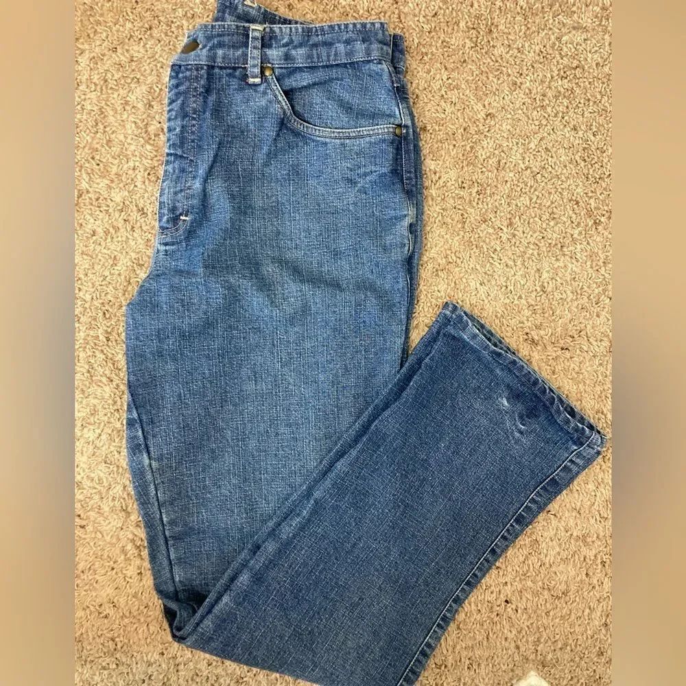 Gotcha Covered VTG all cotton high cut mom/ straight leg jeans